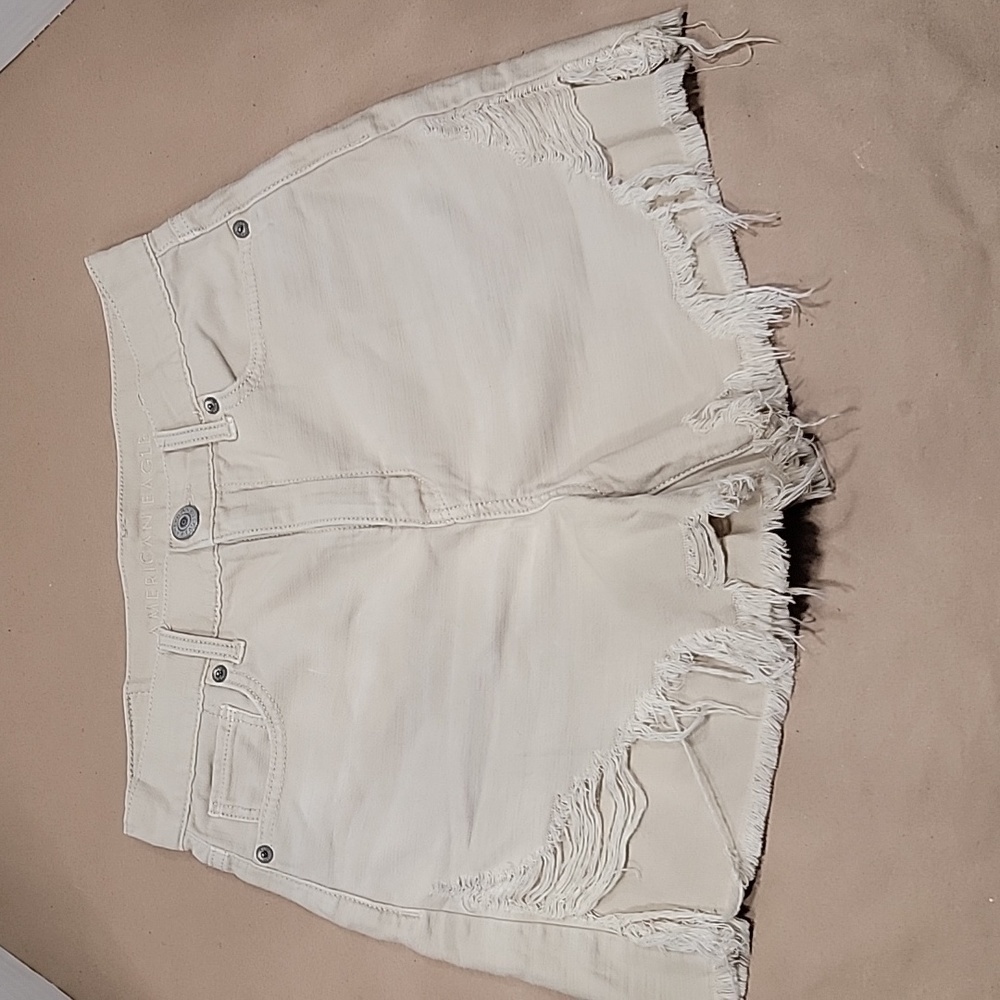 American Eagle Size 0 "Highest Rise Mom Short", Cream Color, EUC